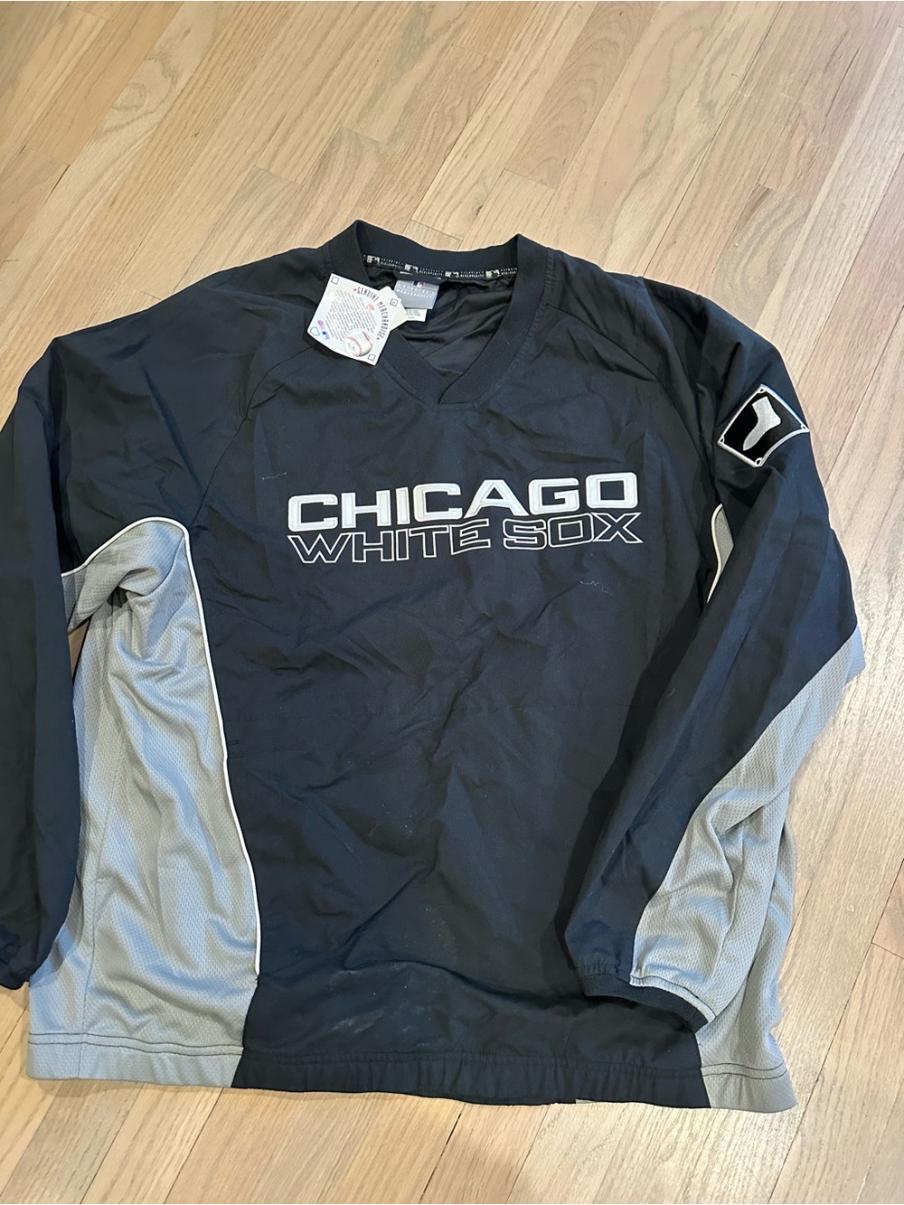 Genuine Merchandise Chicago White Sox Pullover - Black/Silver